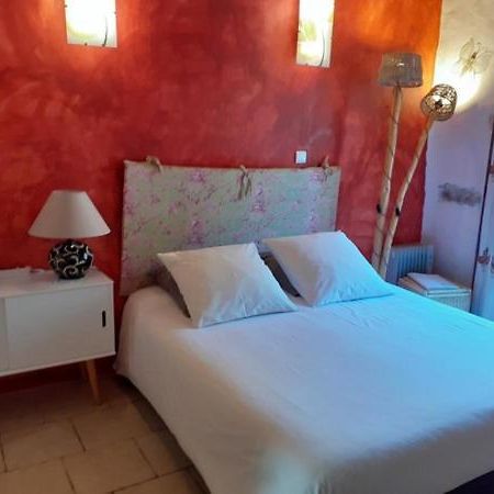 Bed and Breakfast Au Coeur Du Caylar Ле-Кейлар Экстерьер фото