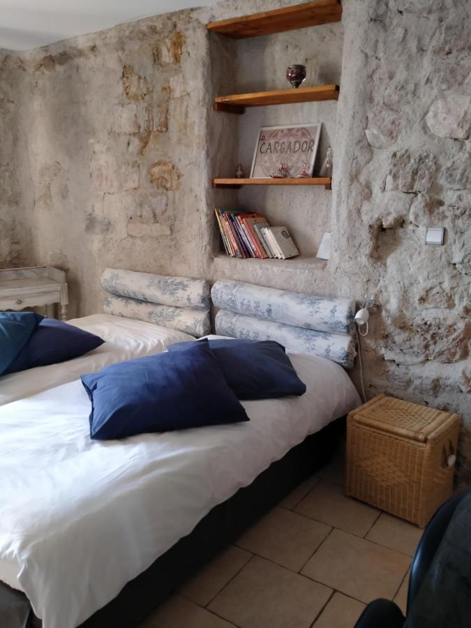 Bed and Breakfast Au Coeur Du Caylar Ле-Кейлар Экстерьер фото